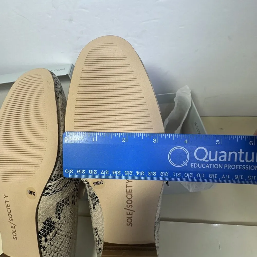 Sole Society Edgy Bold Flat Loafers Tan Snakeskin Size 10 42